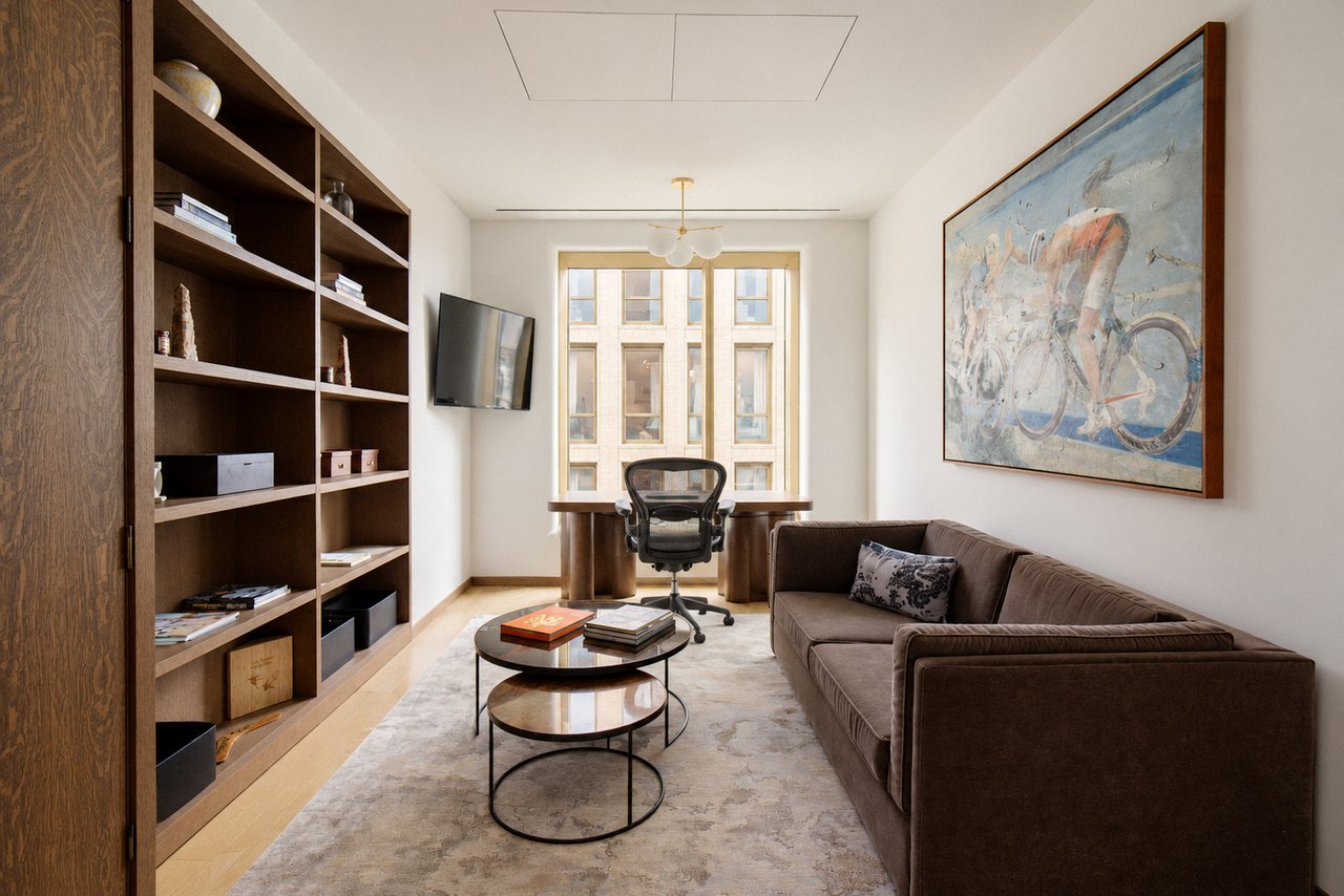 551 West 21st Street, 7C