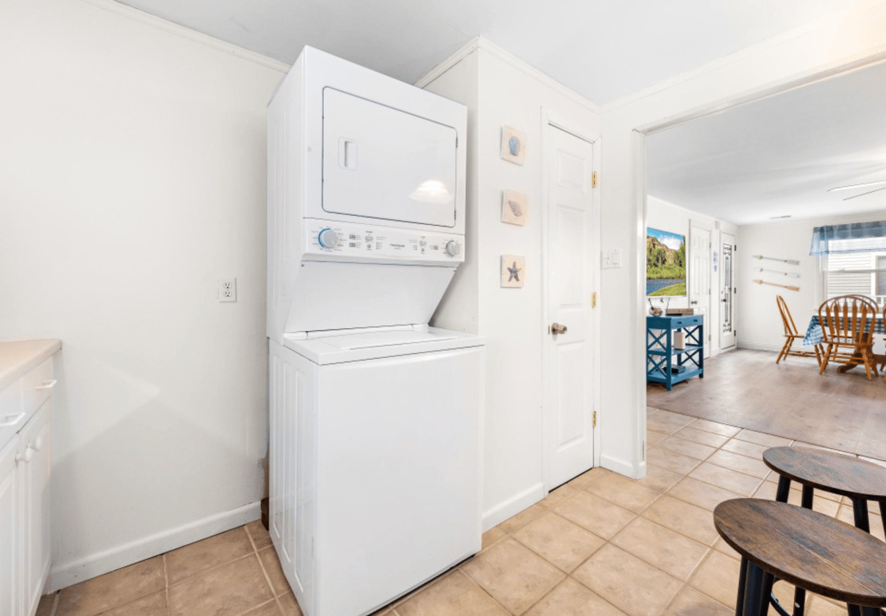 18 E Dupont Ave, Brant Beach (Top Floor)