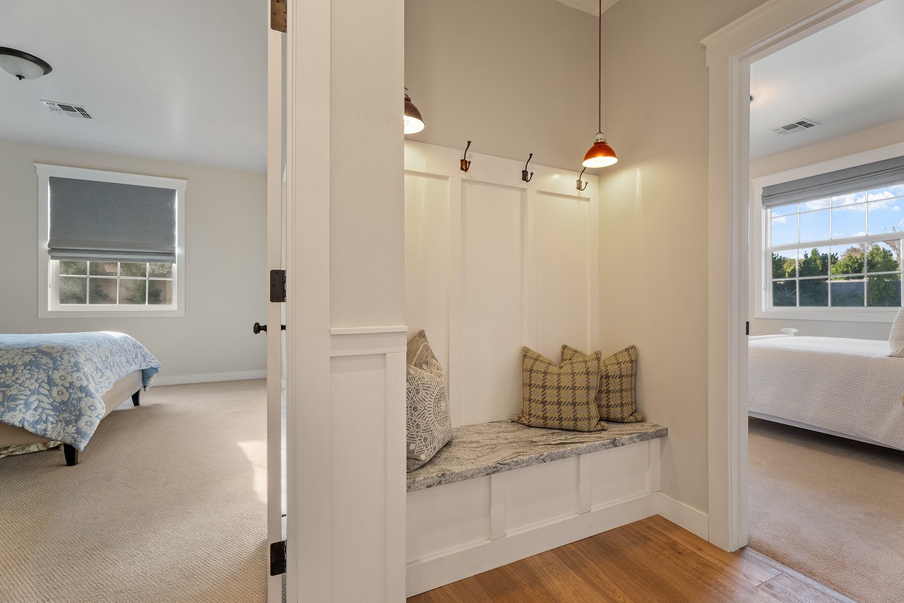 3838 E DEVONSHIRE Avenue