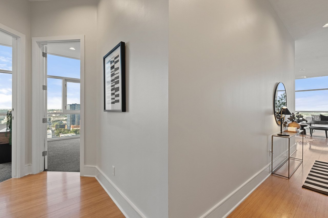 555 E 5th ST # 2901
