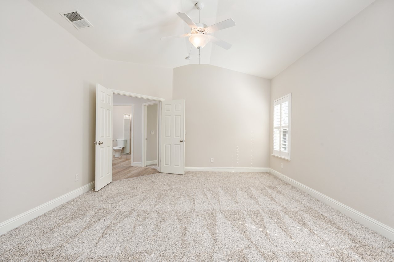 5049 W Locust Ave