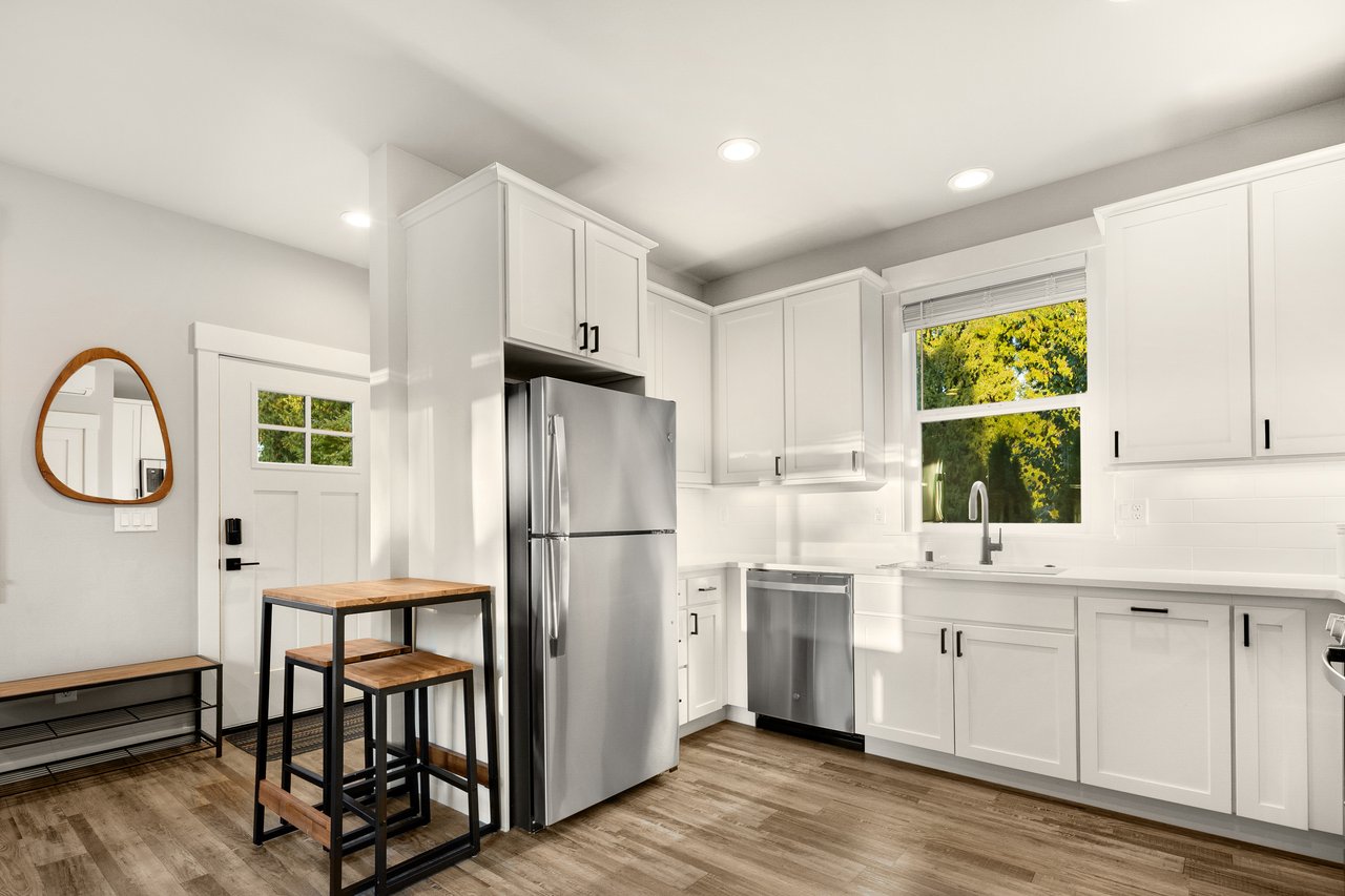 13005 NE 73rd Street Unit: 2