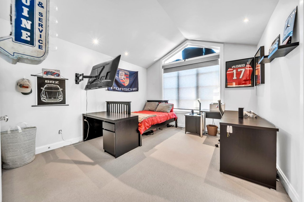 Sun-Filled Corner Lot