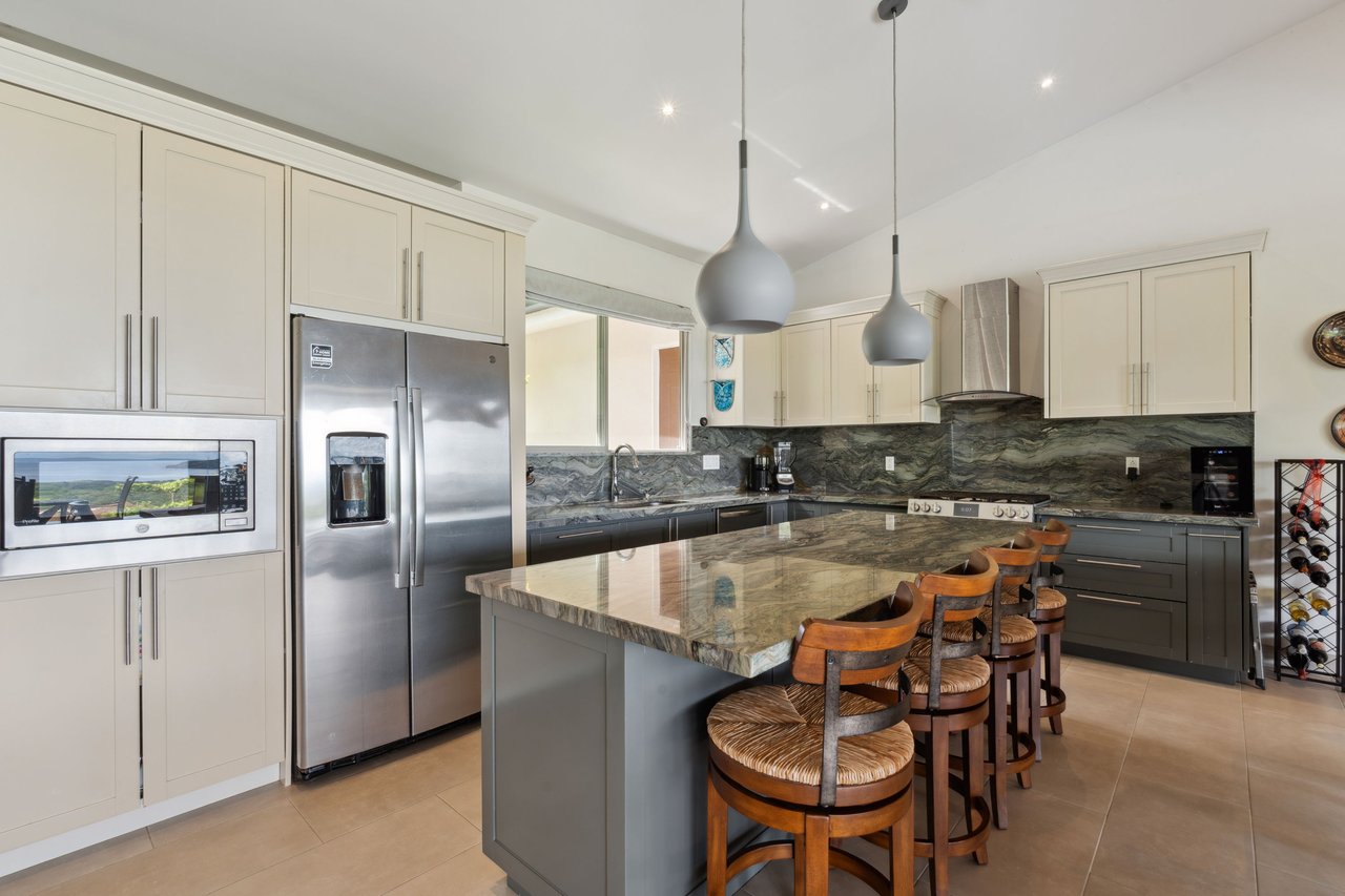 Casa Pickle on the Hill | Spacious Private Estate with Pickleball Court, Mature Gardens & Independent Guest Apartment