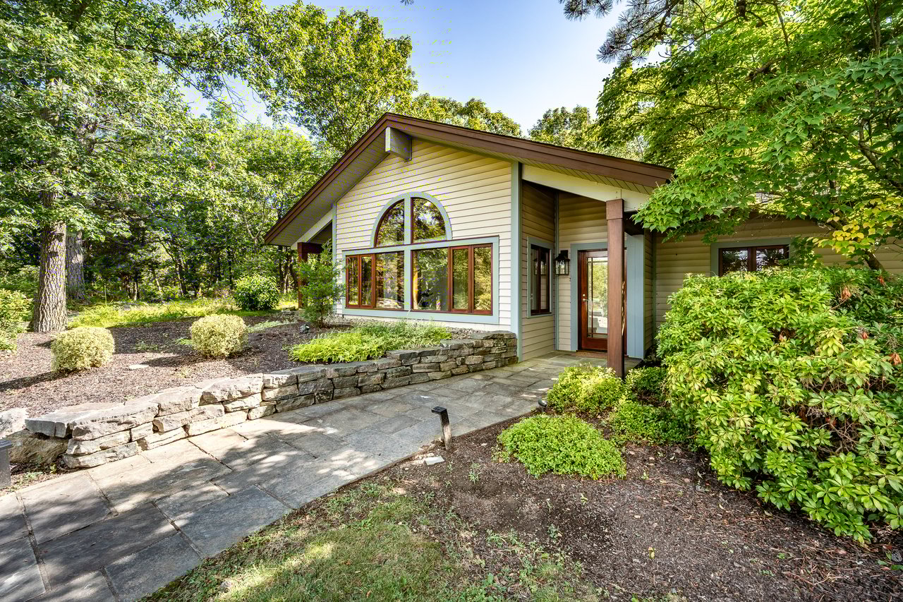 12 Mountain Brook Road