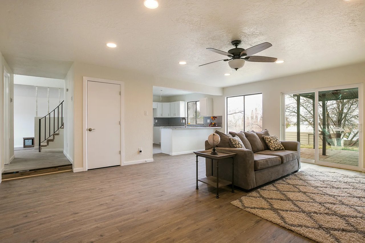 621 Monte Alto Dr NE