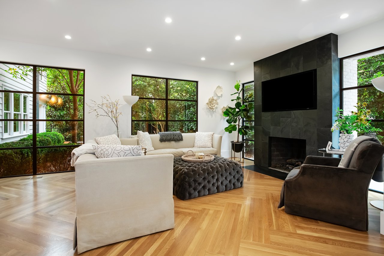 330 Tenney Cir
