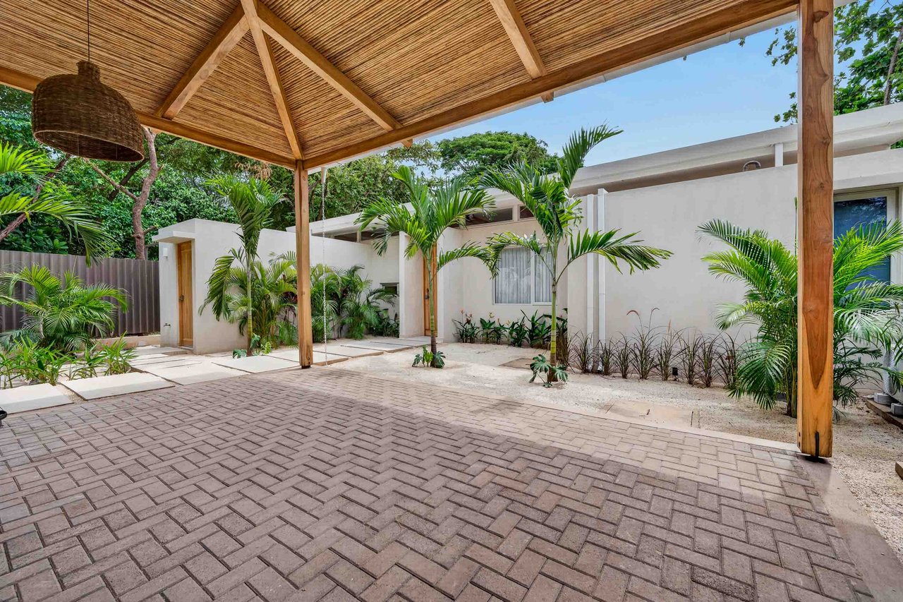 Casa Senderos | 4-Bedroom Tropical Home with Private Pool in Tamarindo