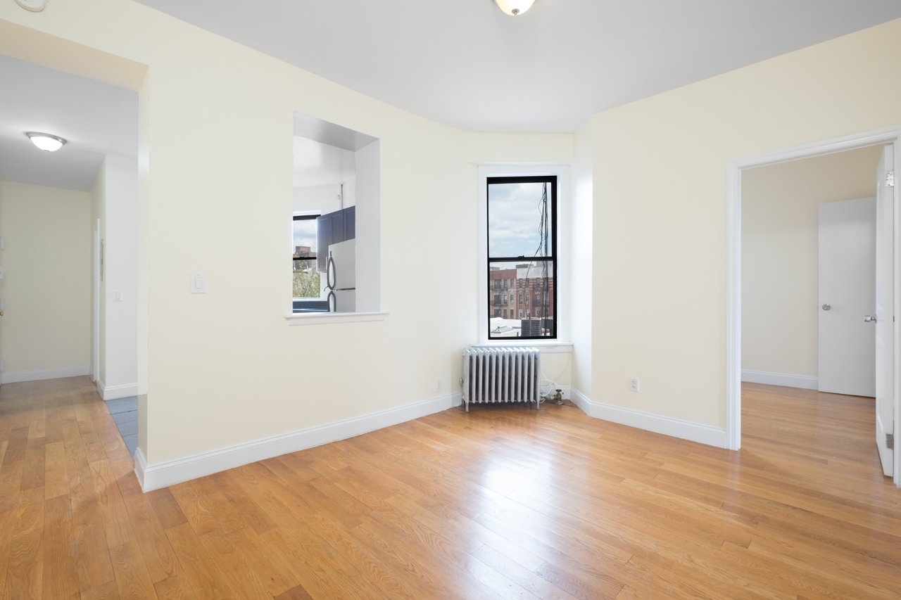 345 East 12th Street Unit: 15