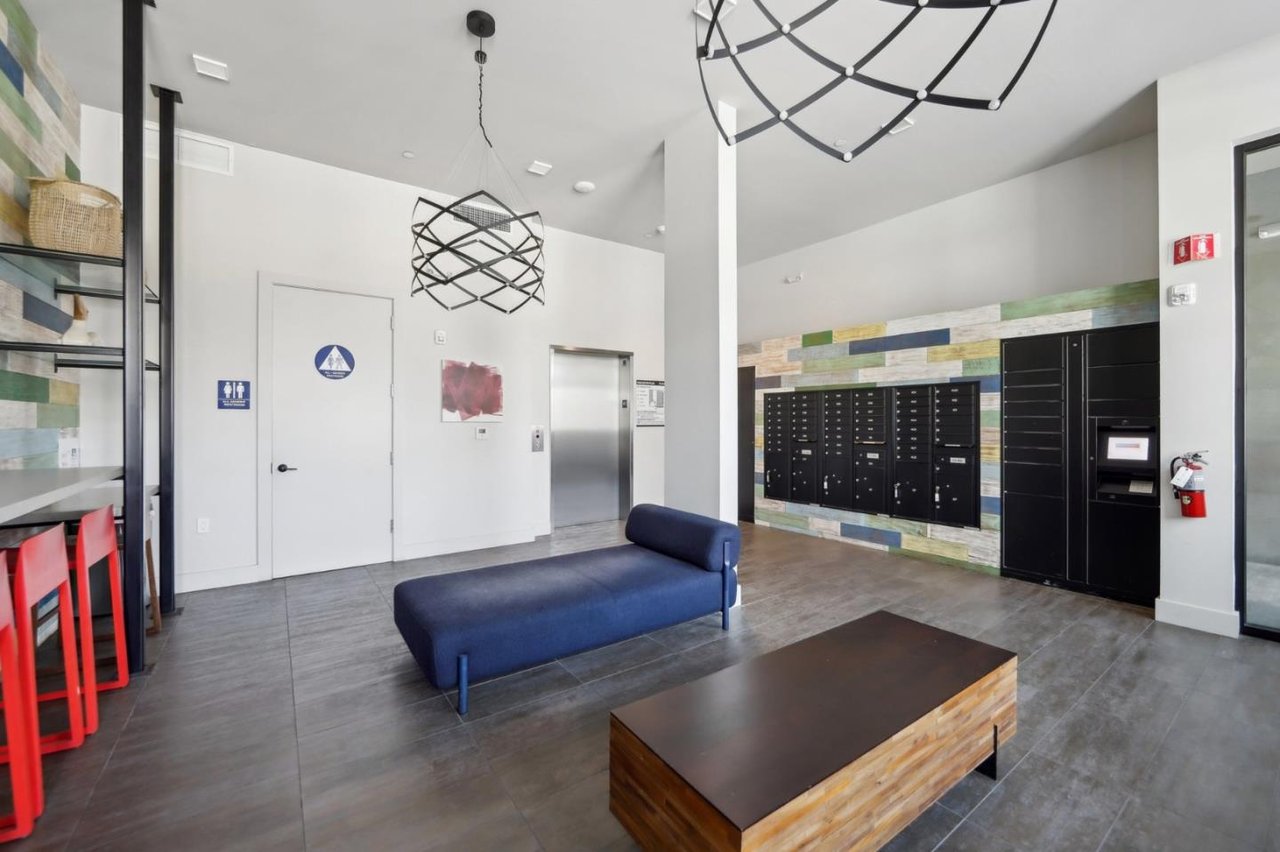 901 Tennessee St #404