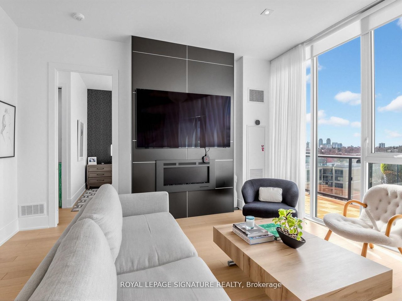 J. DAVIS HOUSE PENTHOUSE 