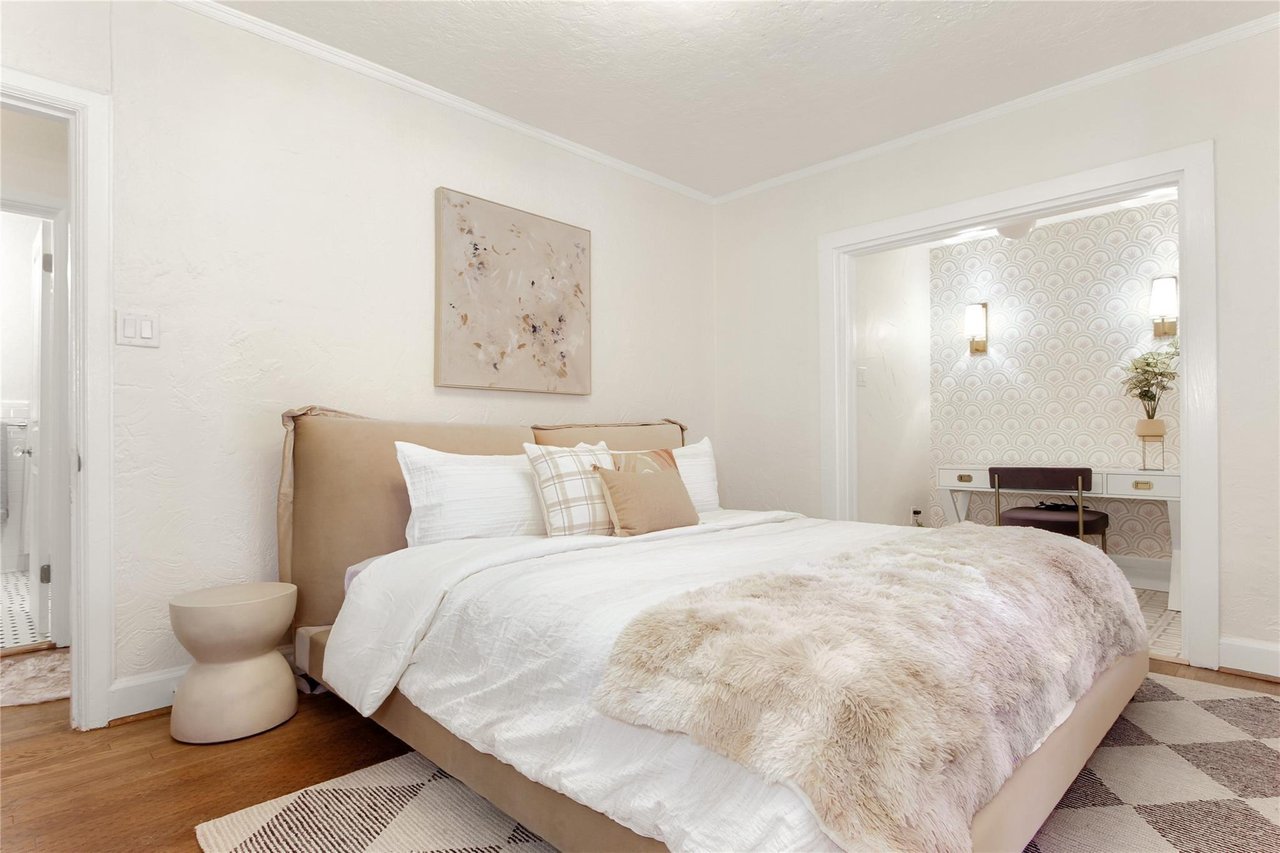 4132 Pershing