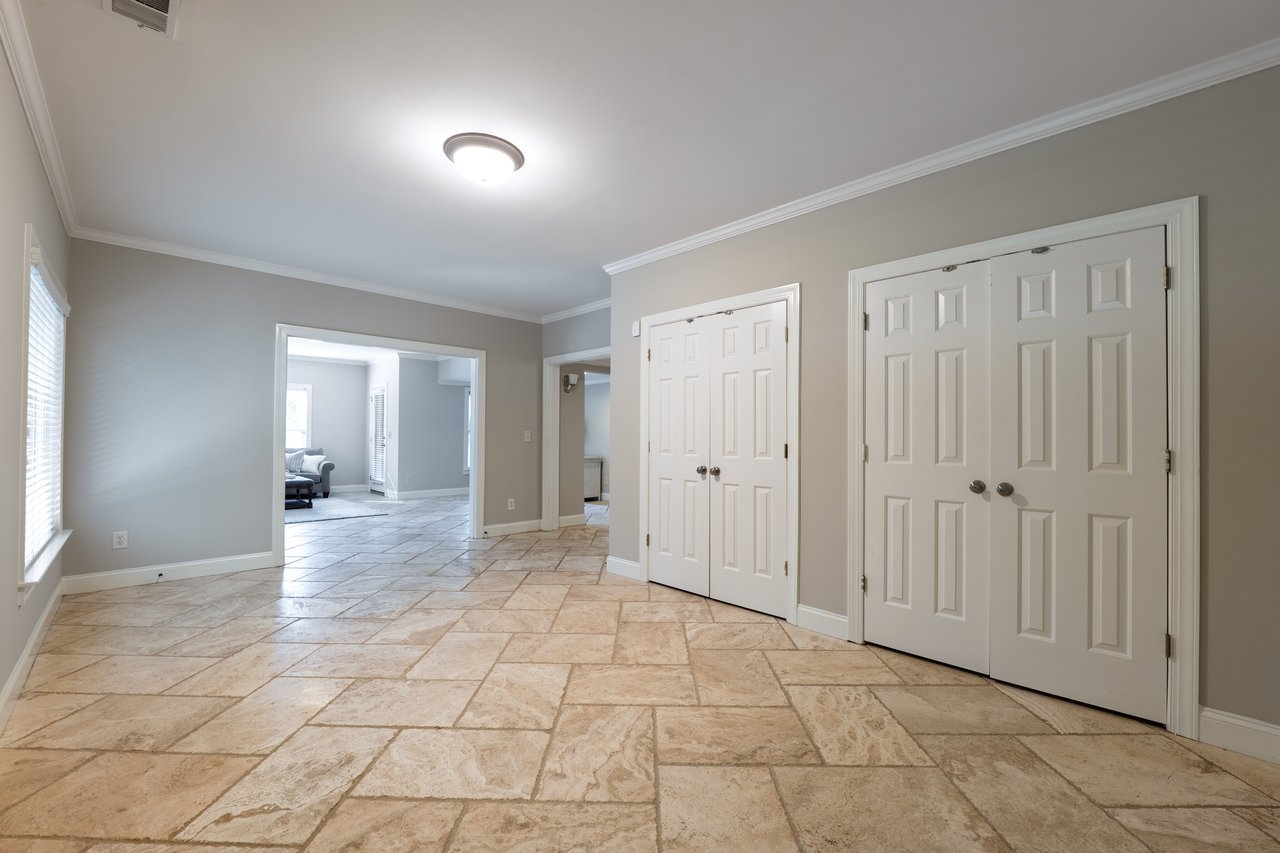 1425 Rolling Links Drive