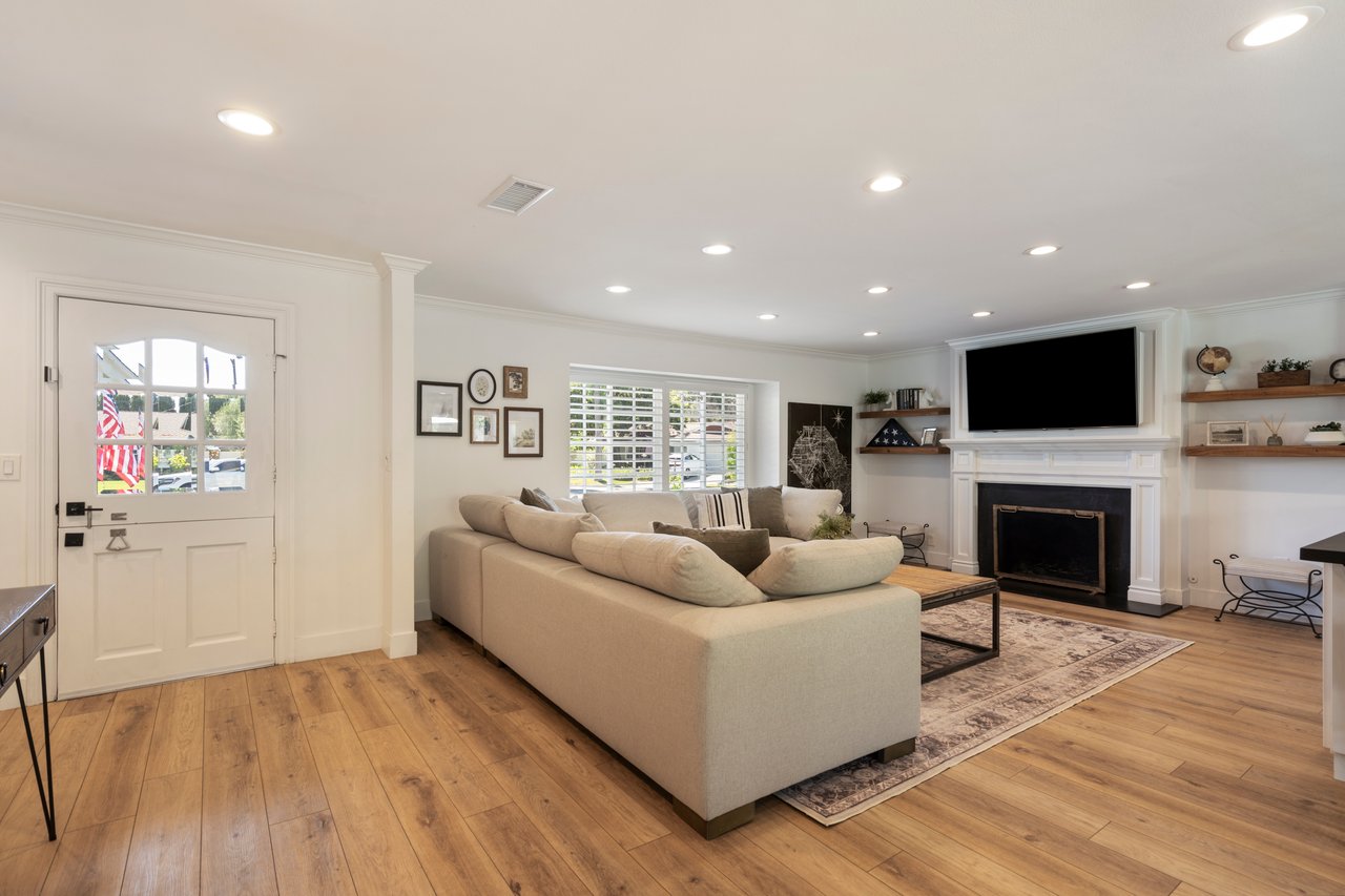 4522 Loganview Drive