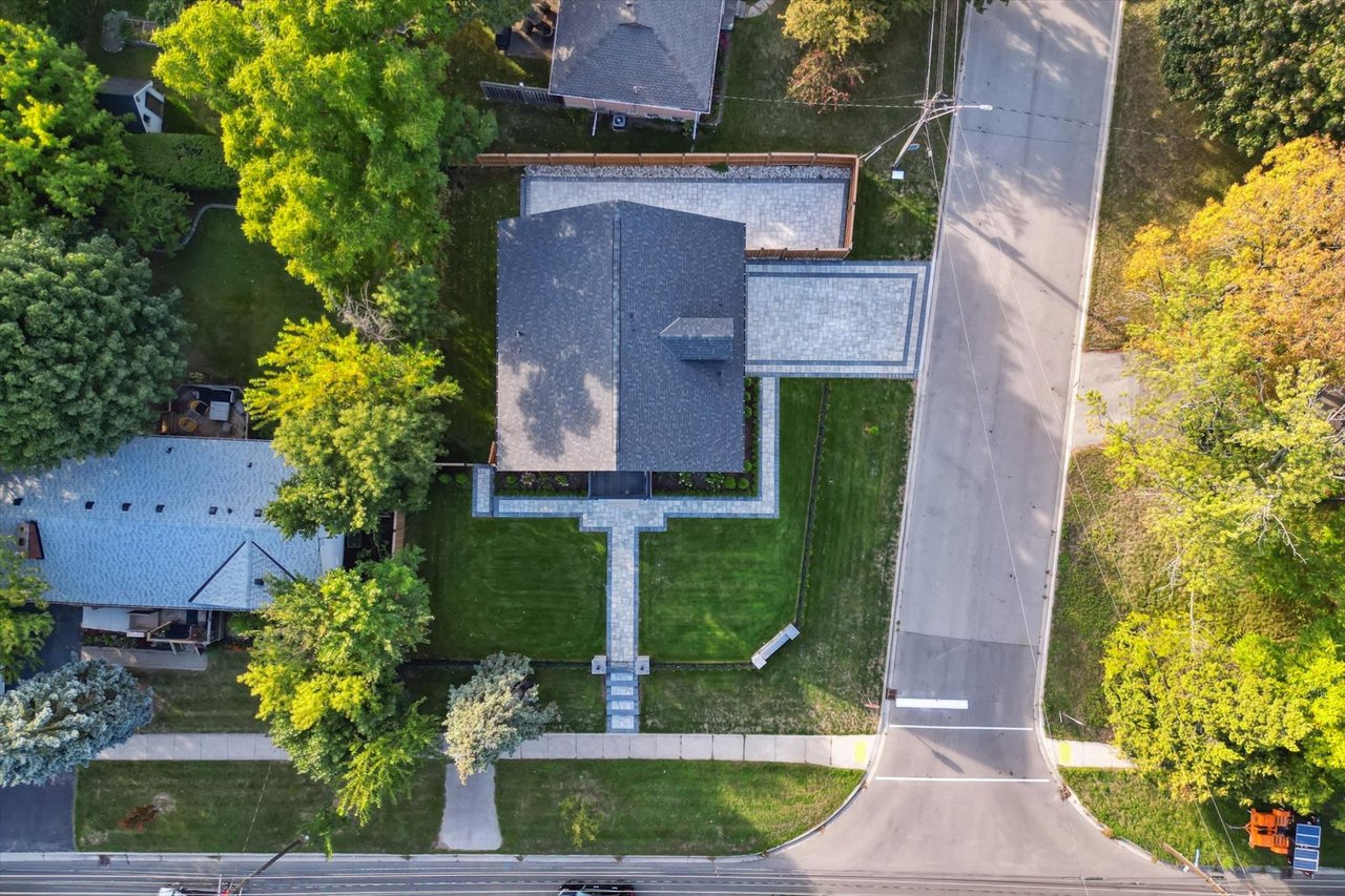 452 Rothesay Place