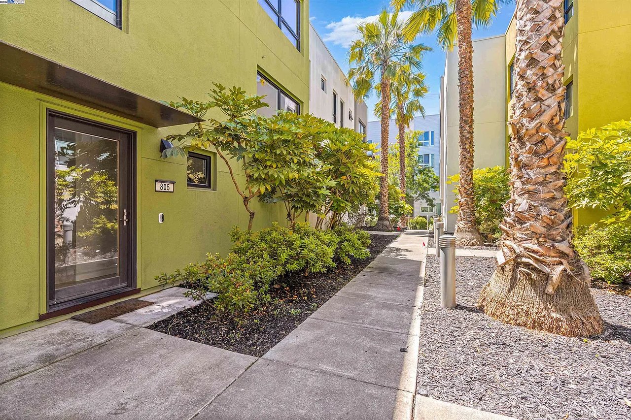 805 Zephyr Dr