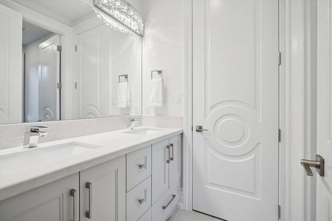 452 Rothesay Place