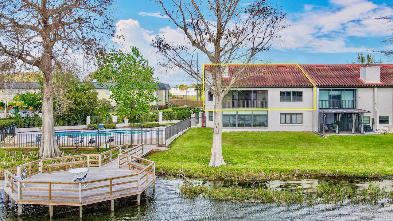 Luxury Lakefront Winter Park Condominium for Lease