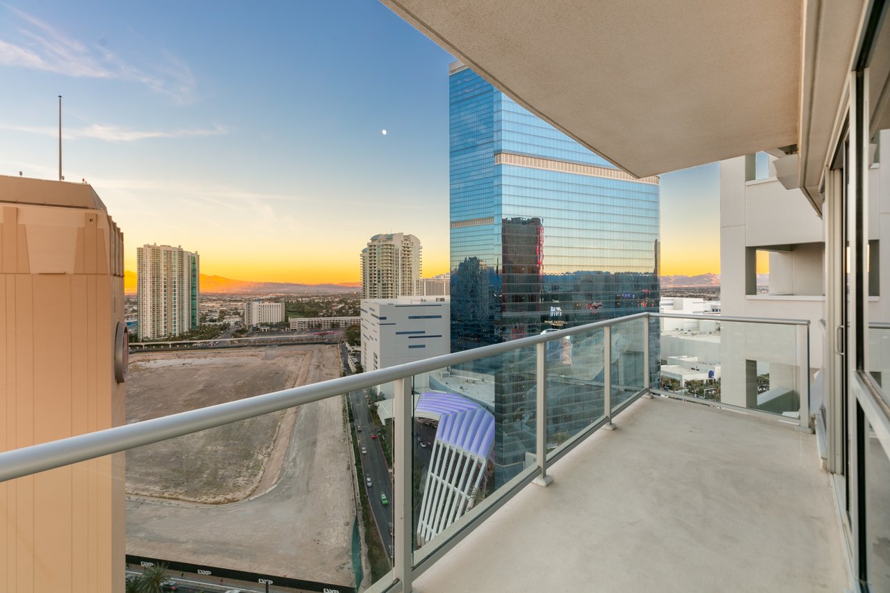 2700 Las Vegas Boulevard 2303