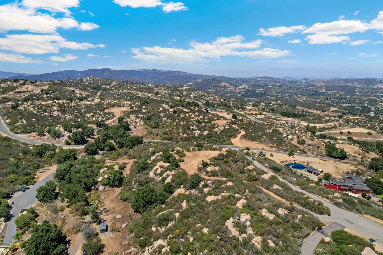 42125 Angels Peak Court