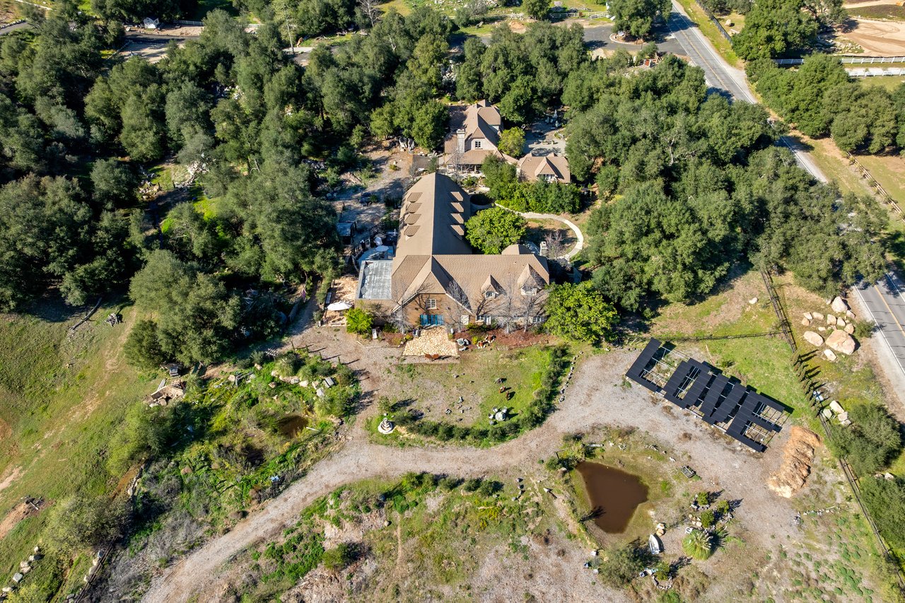 39455 Avenida La Cresta