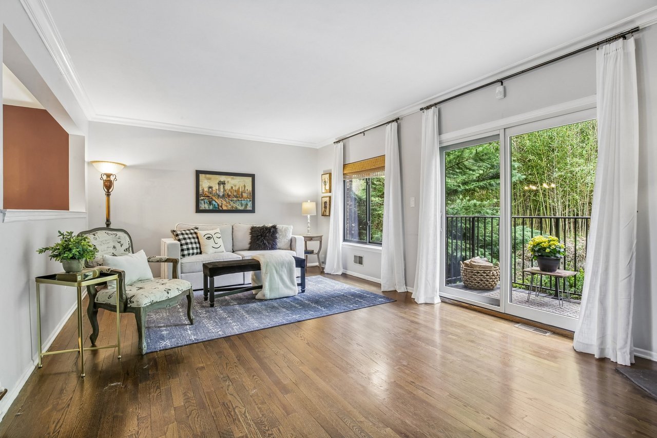 12 Louisburg Square