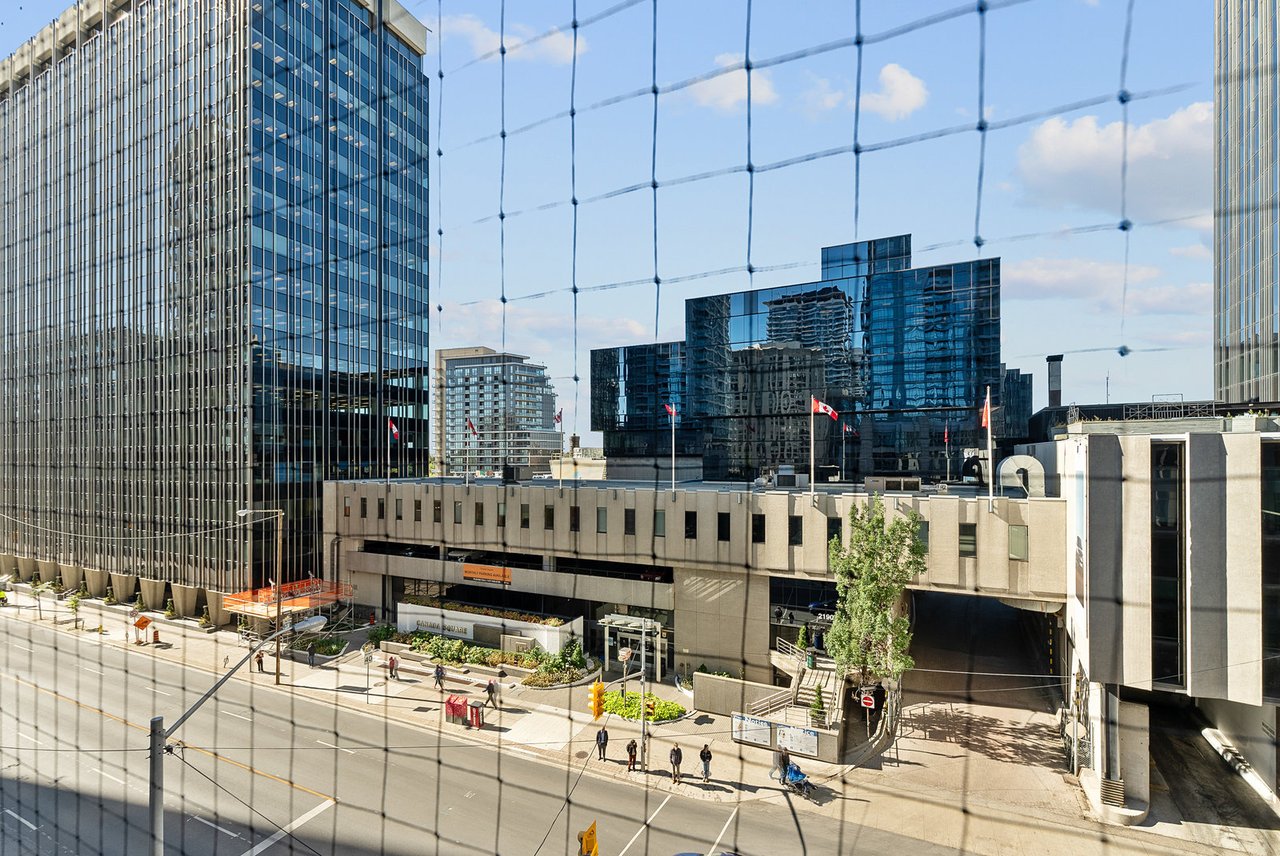 2191 Yonge Street Unit: L7