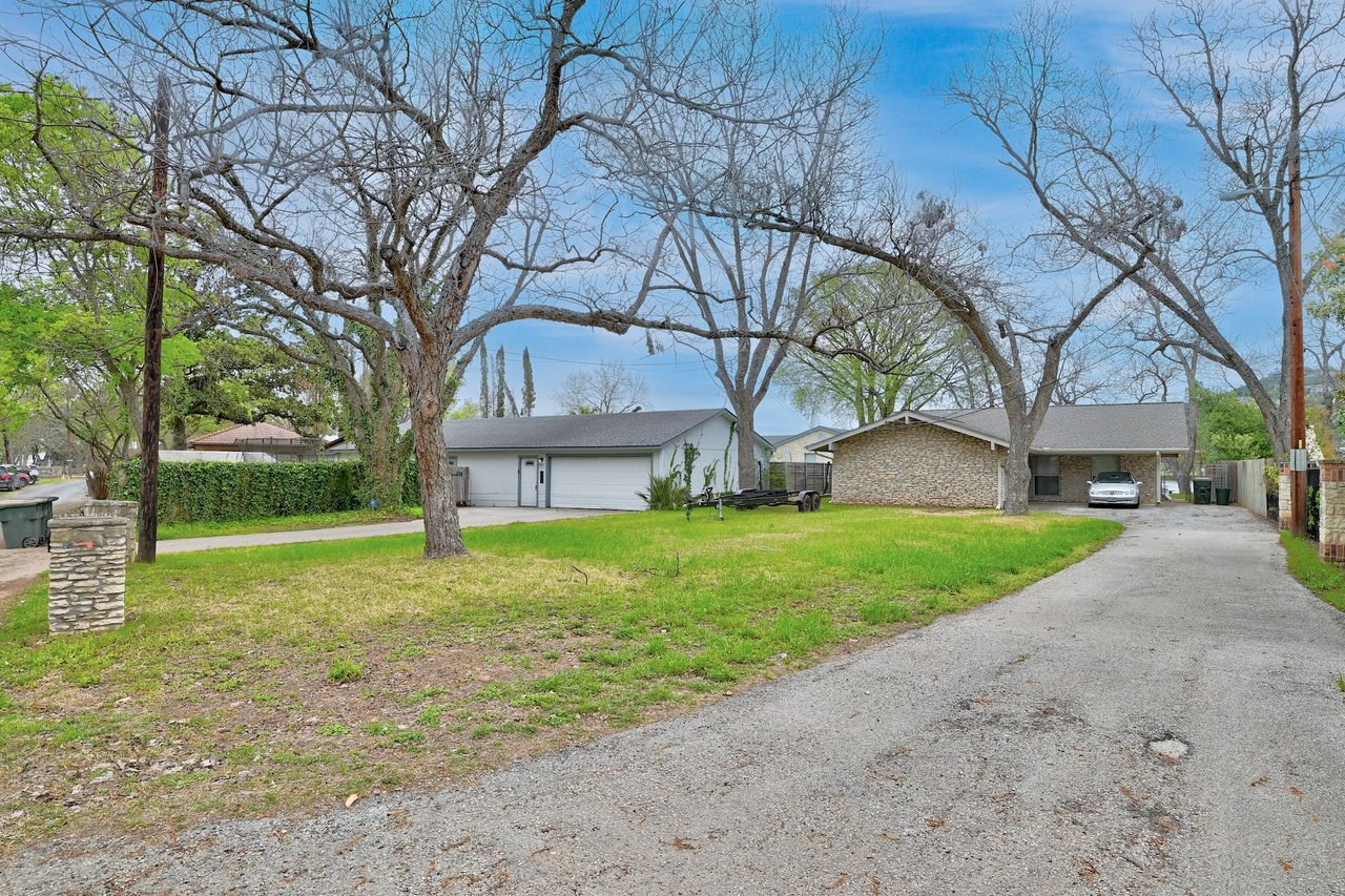 Westlake Waterfront Bungalow