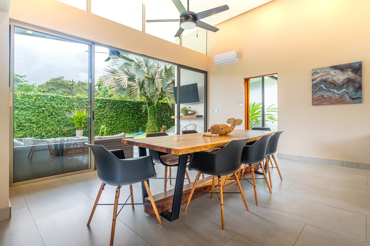 Bali Style Beach House with 2 Bedroom Casita
