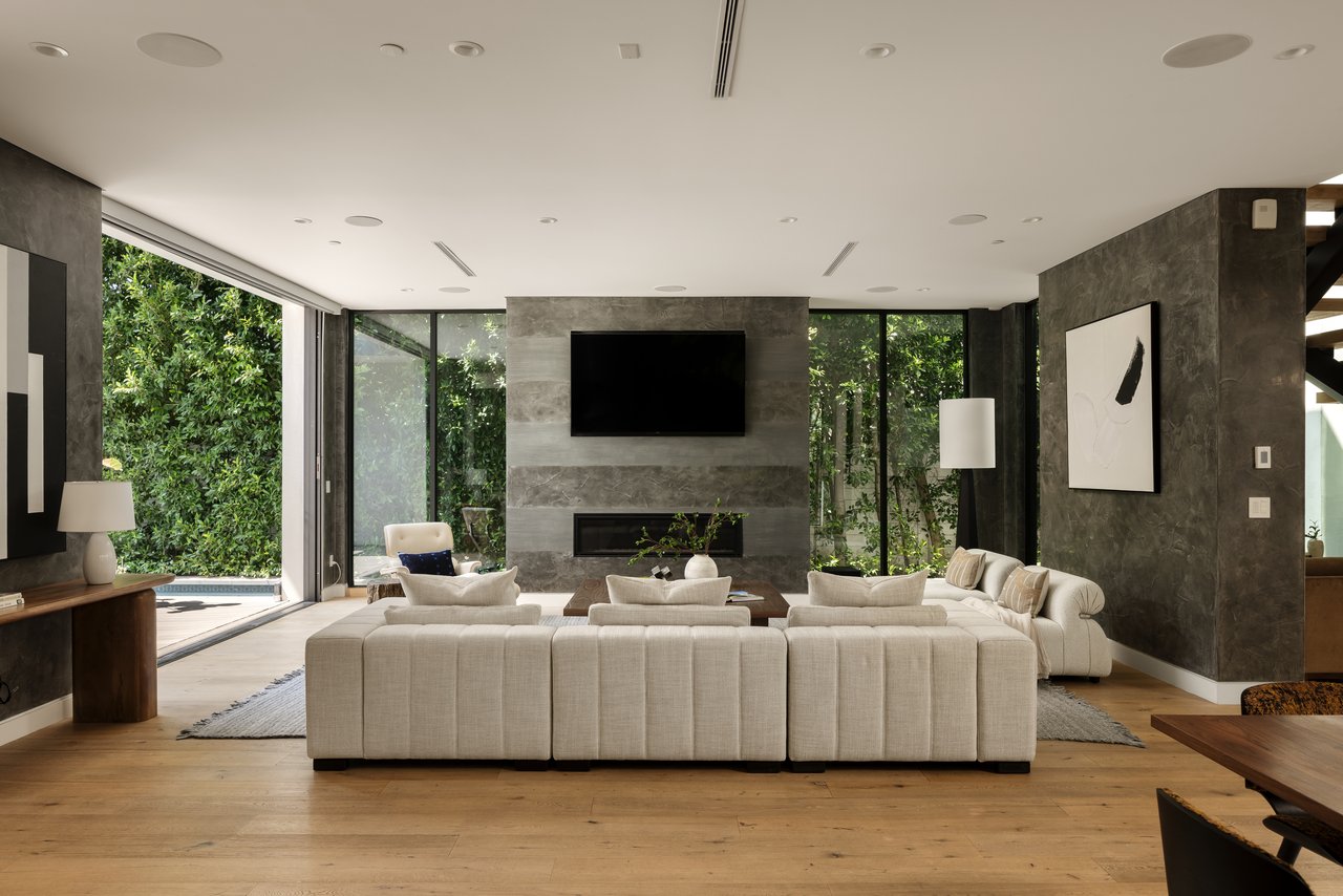 105 S Laurel Ave