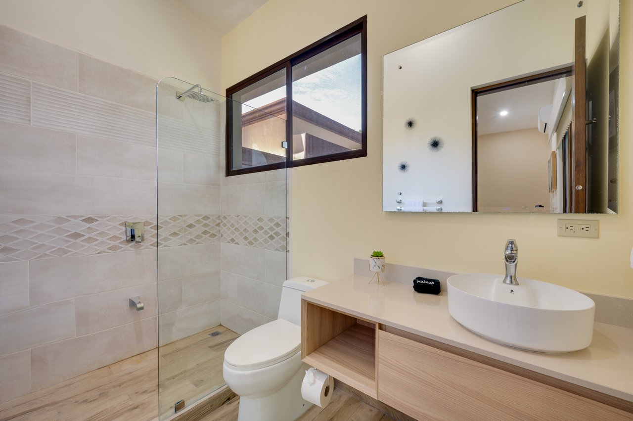 Casa Pachote | Exquisite 4-Bedroom Luxury Home in Hacienda Pinilla’s Reserva de Golf