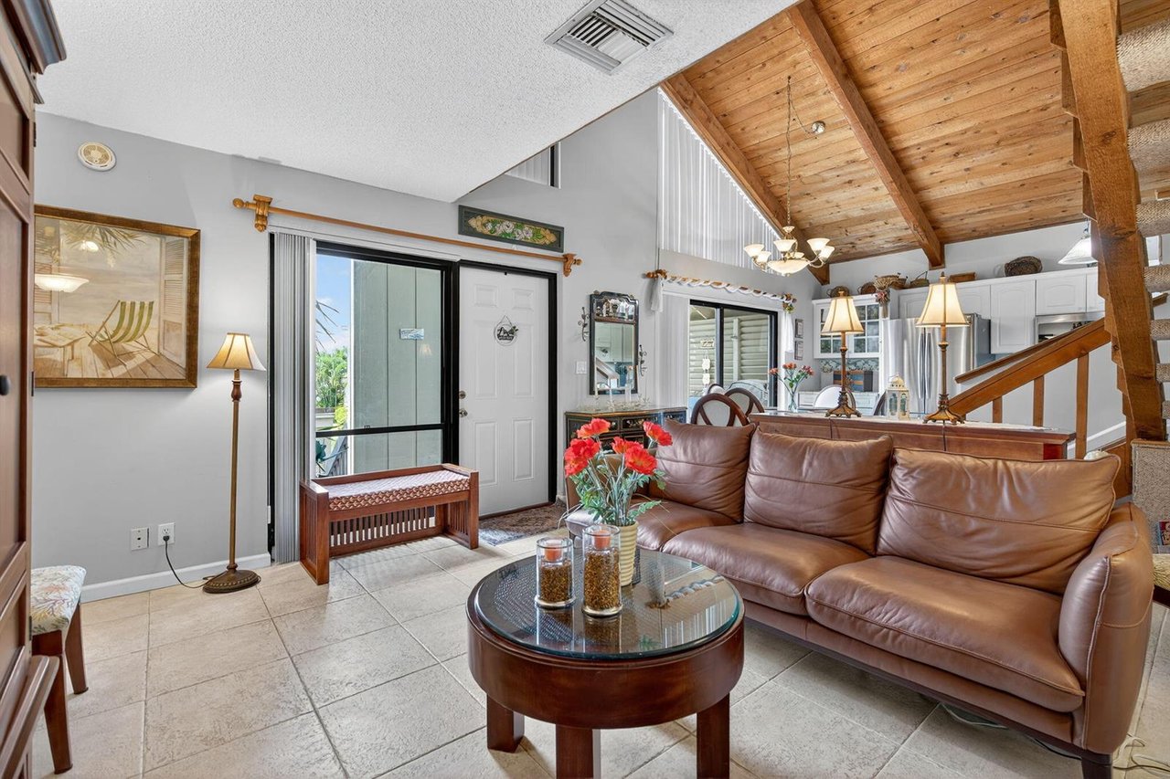 1605 S US Highway 1 Apt 8E