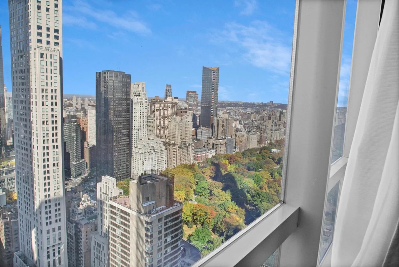 157 West 57th Street Unit: 47B