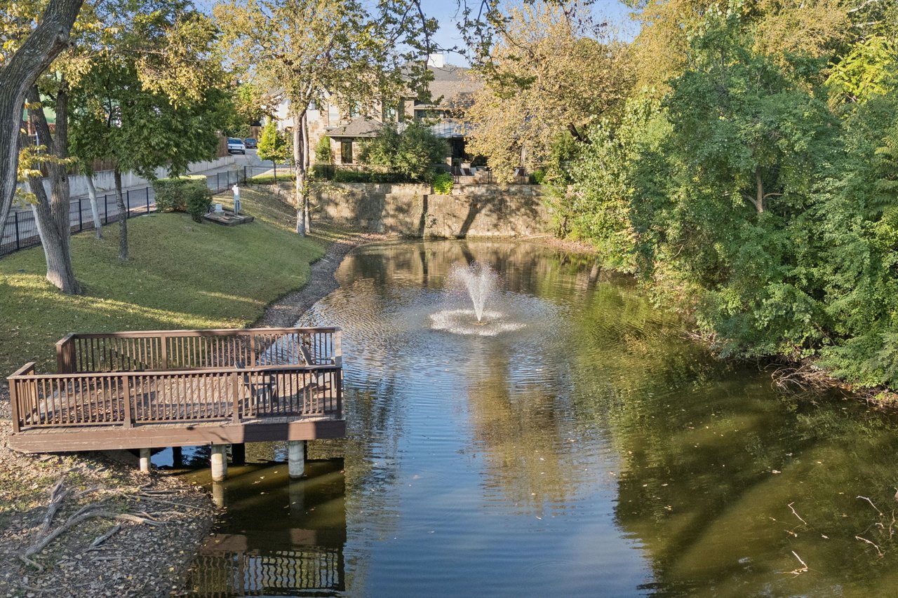 6910 Frontierwood Pl