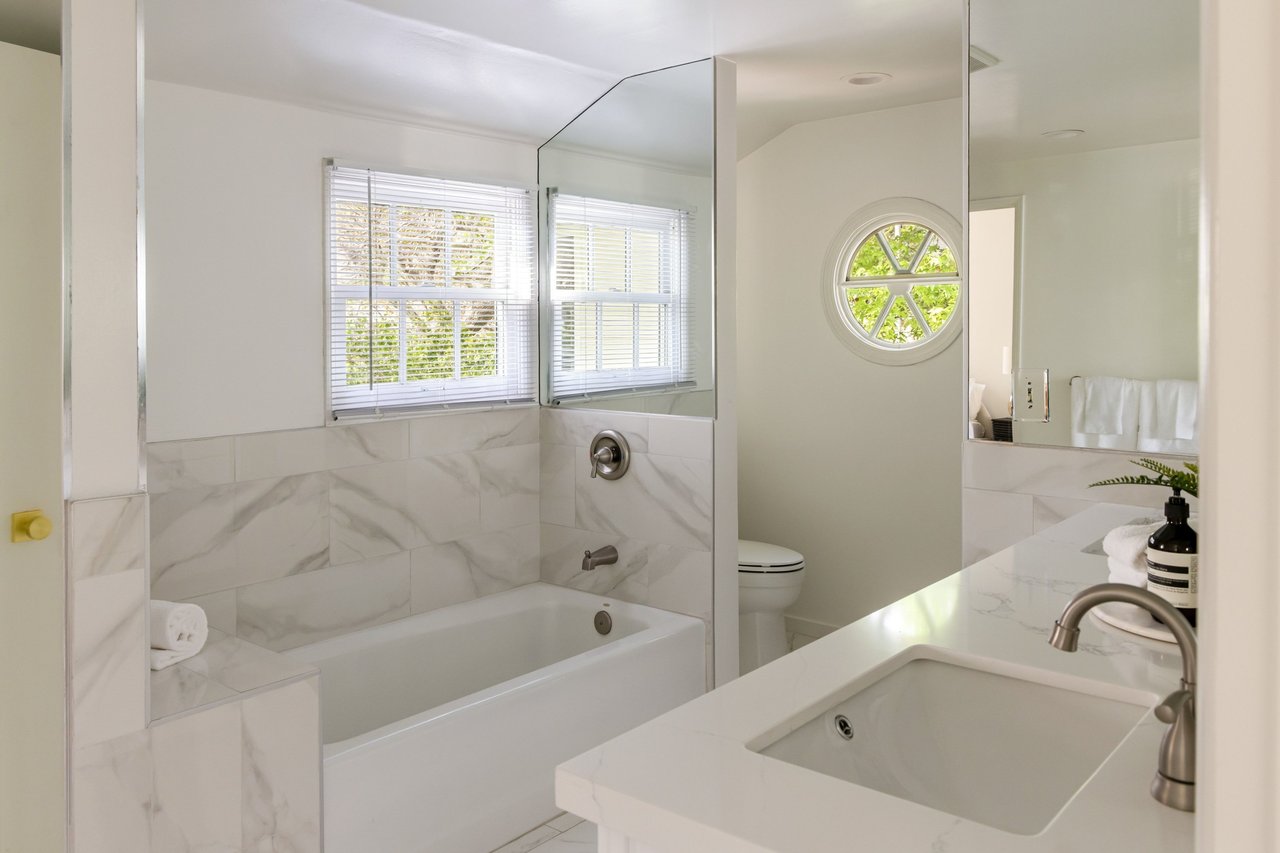 Beverlywood Residence