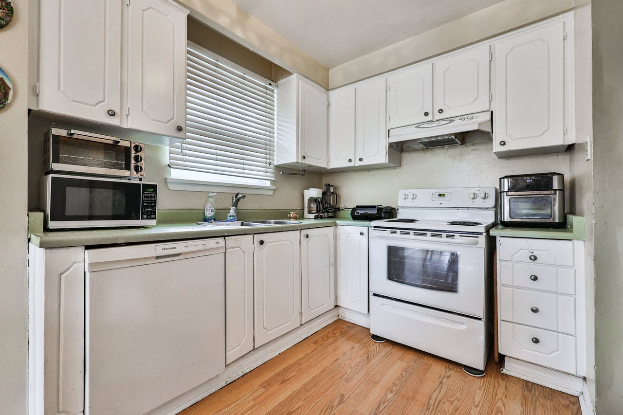 2167 Stir Cres