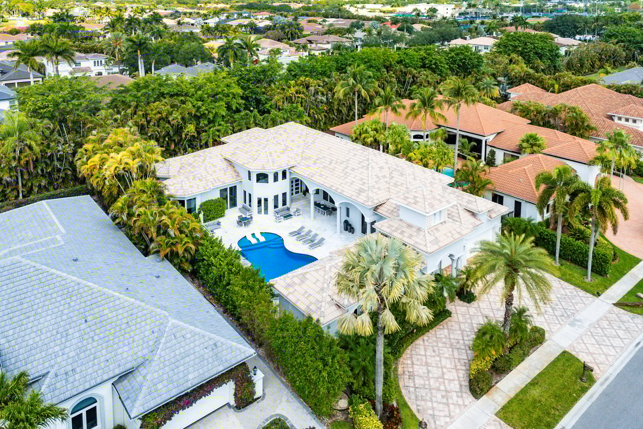 5784 Vintage Oaks Circle