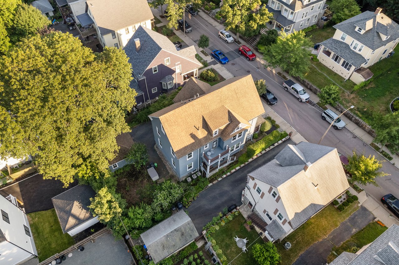 A Captivating Victorian Condo in A Fantastic Neighborhood