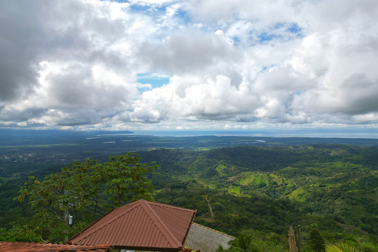 Ocean-View 3-Bedroom Home with 1-Bed Guesthouse, Pool & Spectacular Panoramic Views of Osa Peninsula in Balsar above Ciudad Cortés Costa Rica