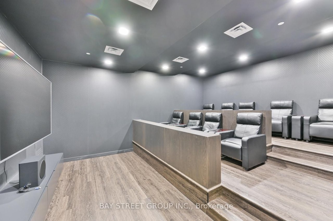 PENTHOUSE IN THE HEART OF NORTH YORK