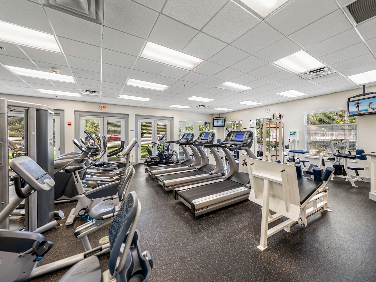 12413 WOODLANDS CIR