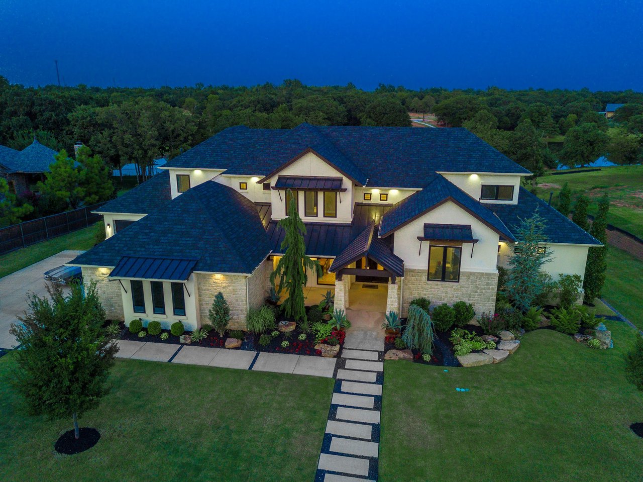 Wyatt Poindexter | Oklahoma Luxury Realtor Showcasing the Most Beautiful Luxury Homes Ever Built in Oklahoma - Wyatt Poindexter - The Agency 