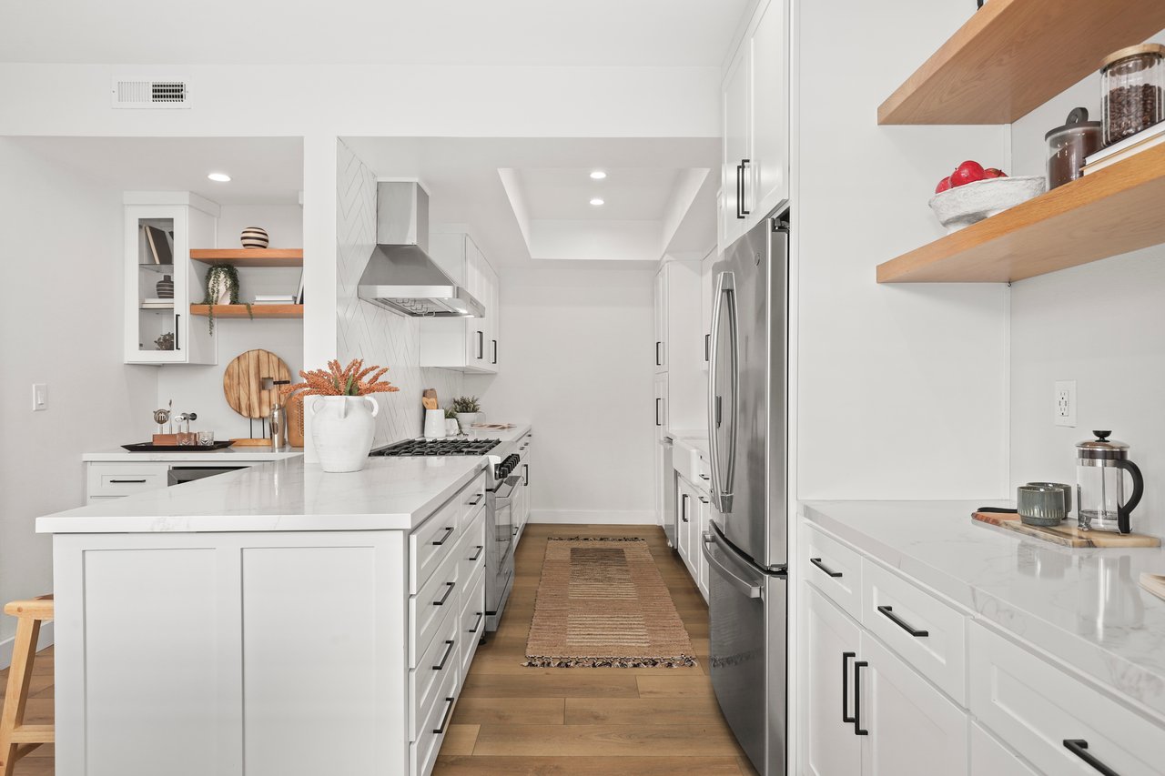 1049 16th Street, Unit 5