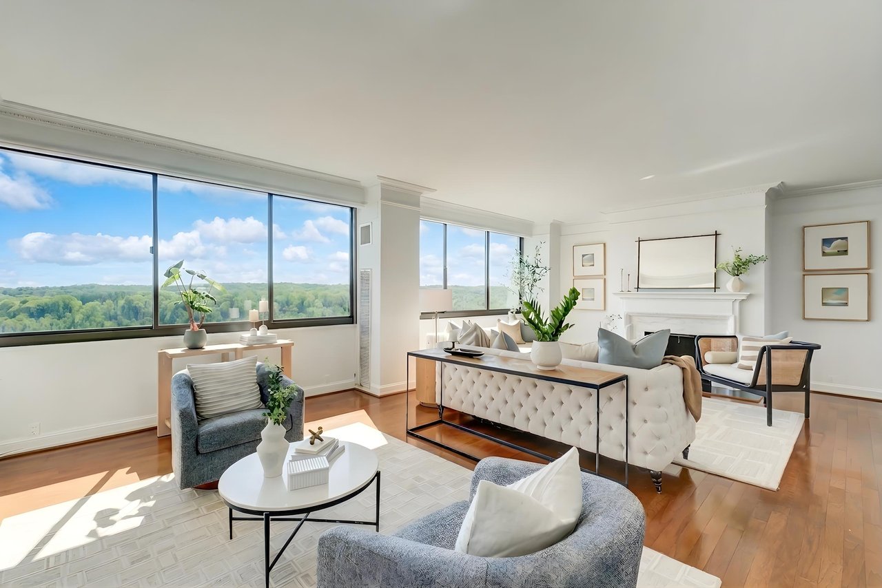 Watergate West Penthouse Seven