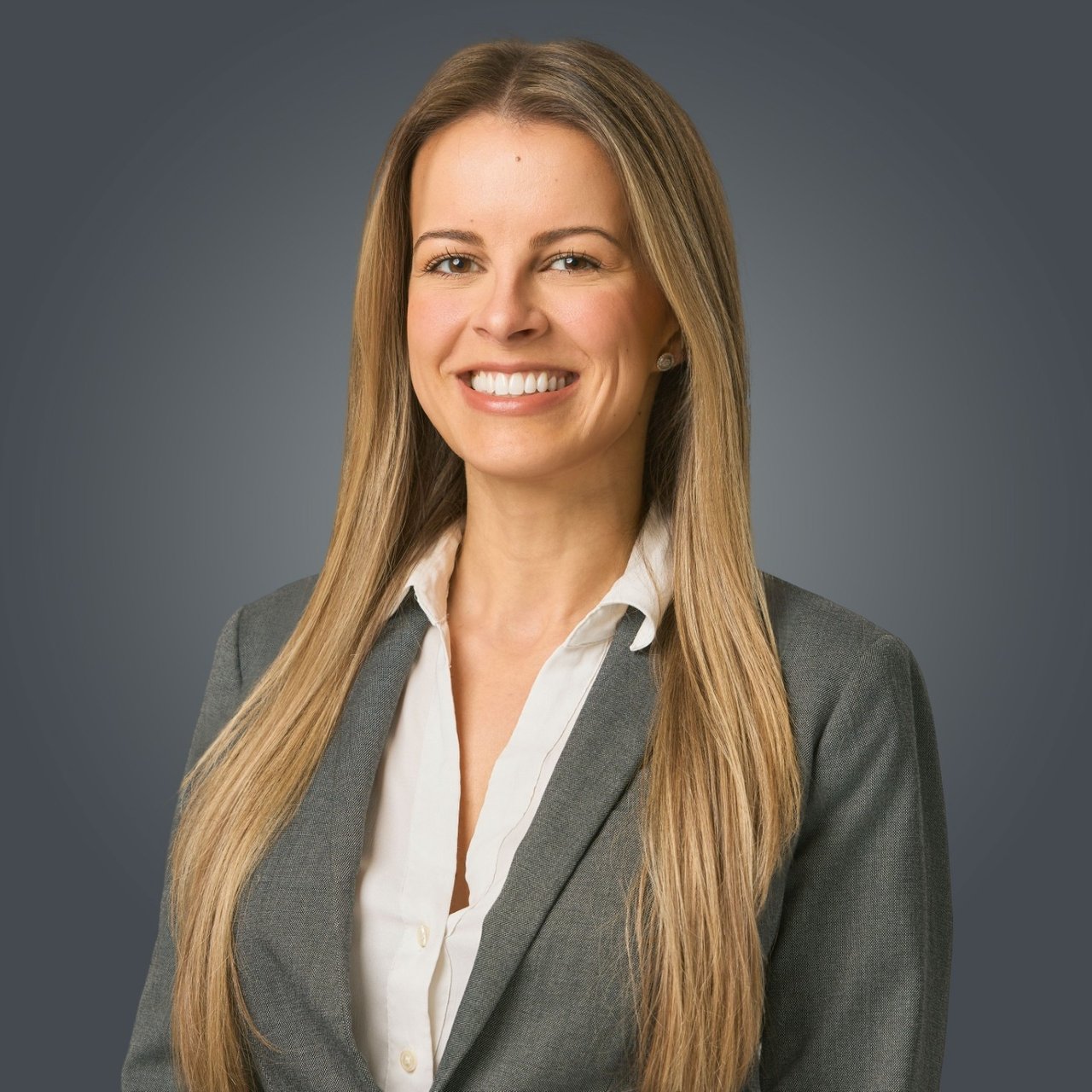Maria Denison Orlando, FL Real Estate Agent Headshot