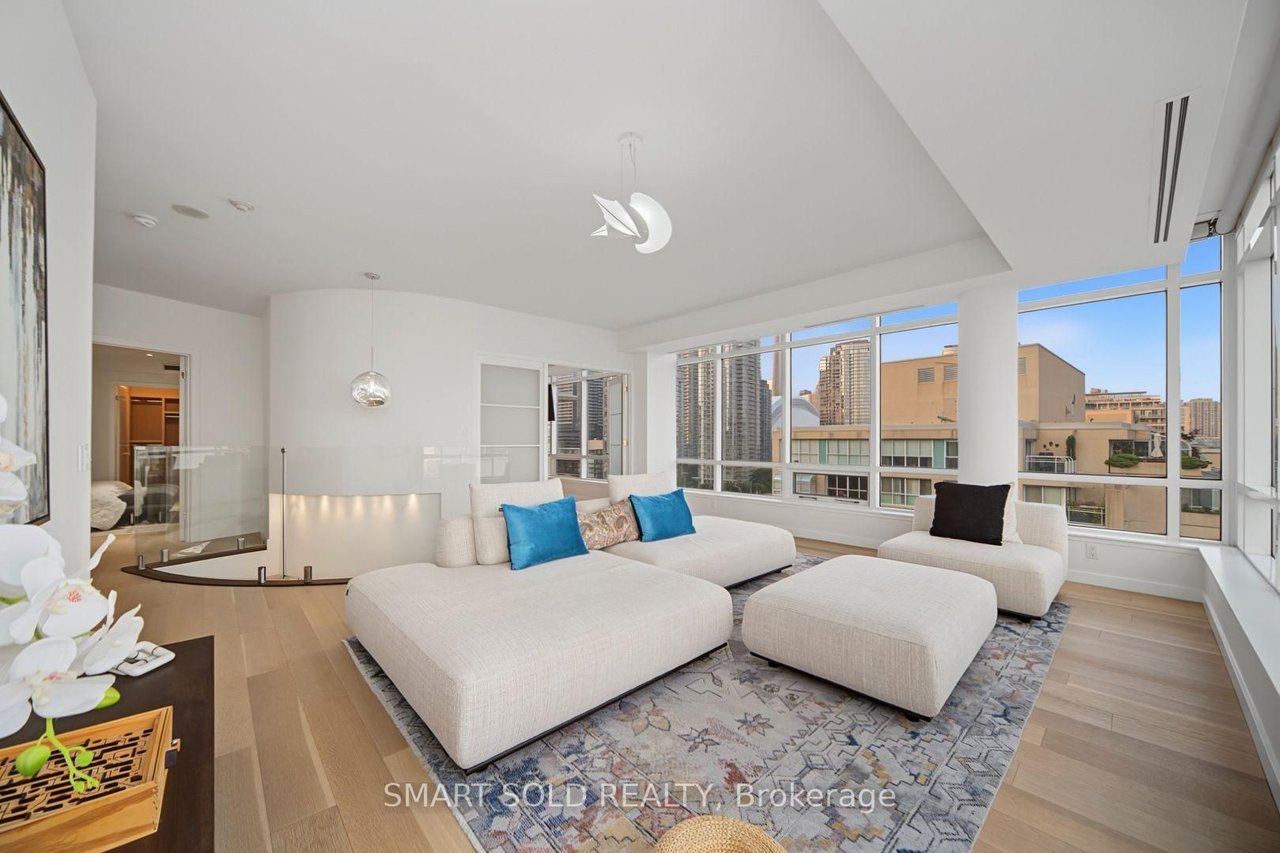PRESTIGE AT 500 QUEENS QUAY WEST