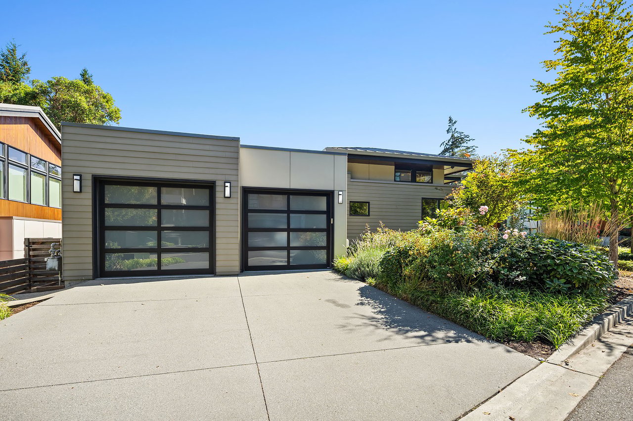 8270 SE 31st Street, Mercer Island