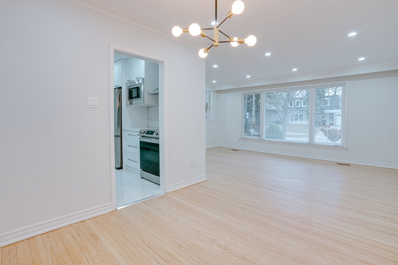 25 Karen Road Unit: Upper