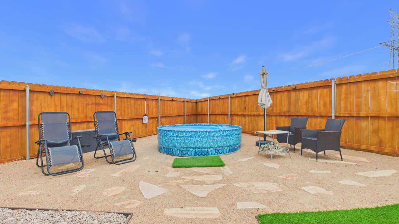 6108 Purtis Creek