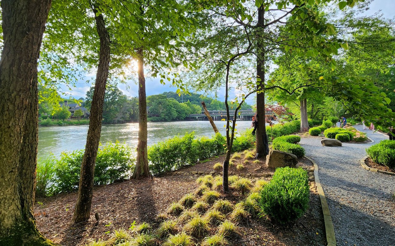 Sandy Springs Real Estate: Luxury Living with Suburban Charm
